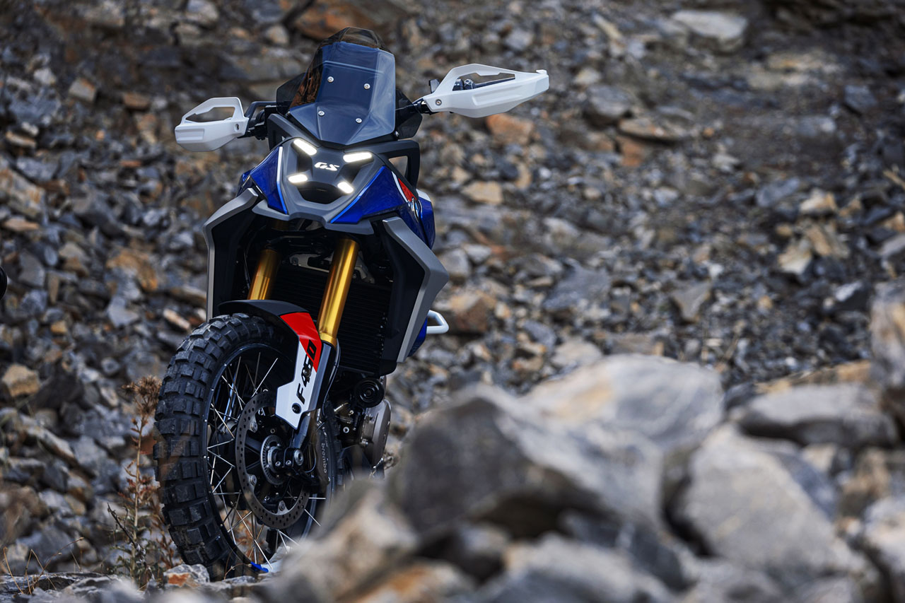 BMW、中排気量アドベンチャーのコンセプトモデル『Concept F450GS』を発表。市販モデルは2025年に公開予定