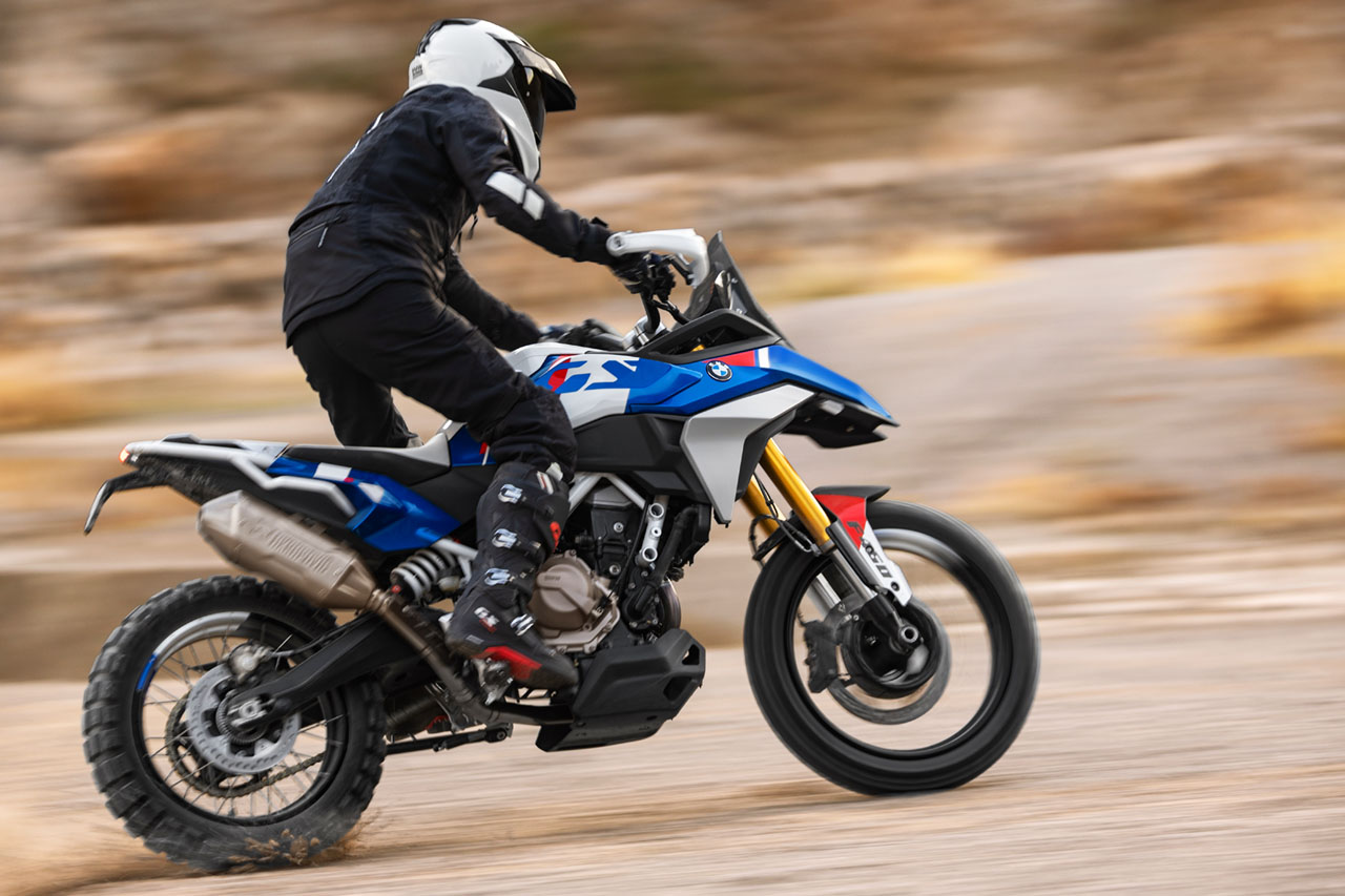 BMW、中排気量アドベンチャーのコンセプトモデル『Concept F450GS』を発表。市販モデルは2025年に公開予定