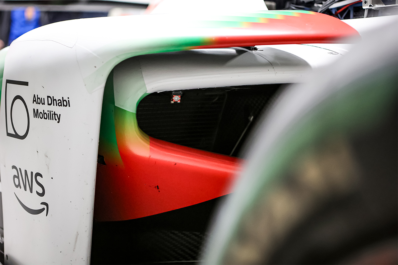 AIスーパーフォーミュラが鈴鹿を疾走