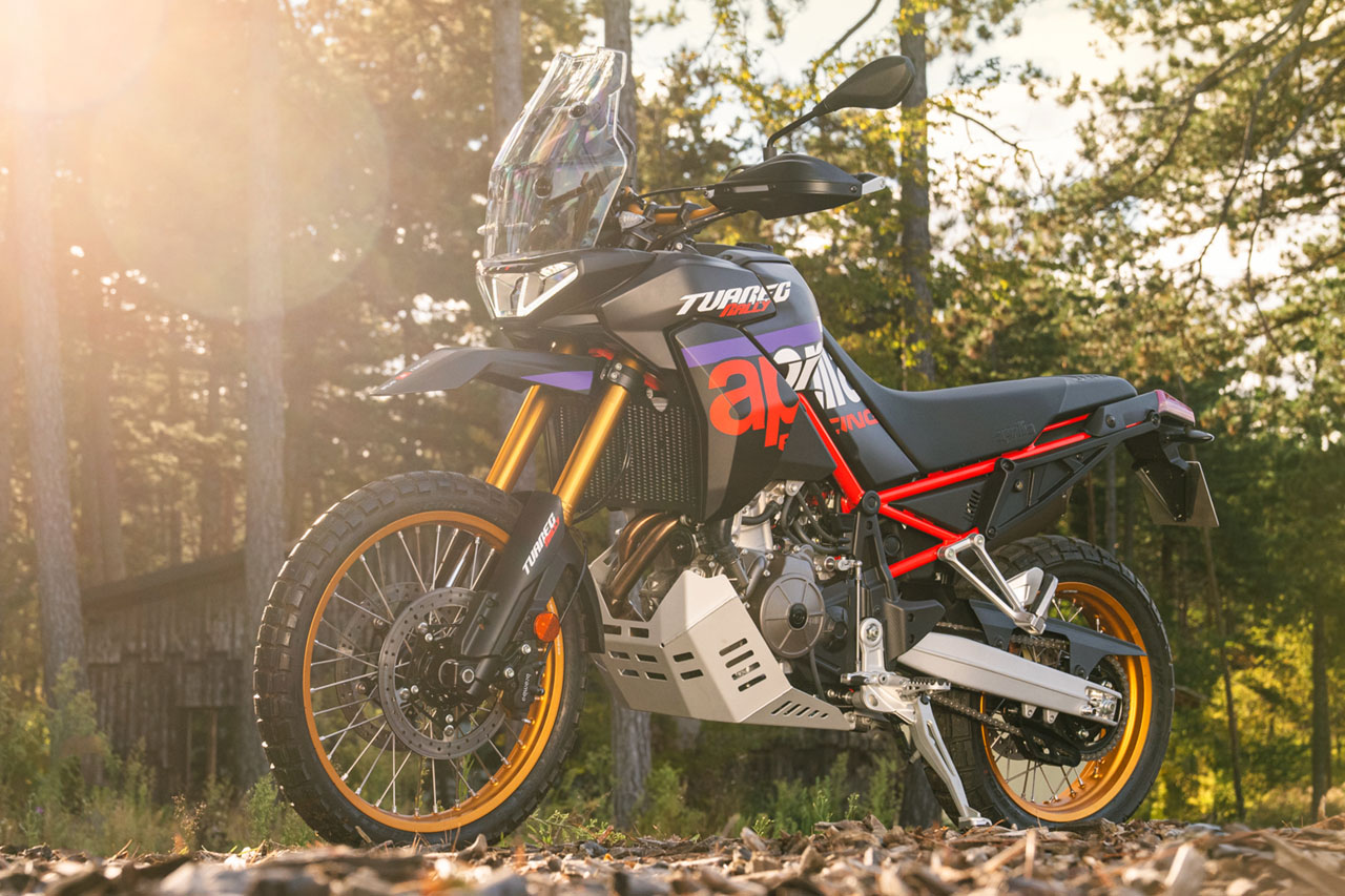 アプリリア、優勝マシンから着想を得た新型『トゥアレグ・ラリー』を初公開。『トゥアレグ660』の最新モデルも同時発表