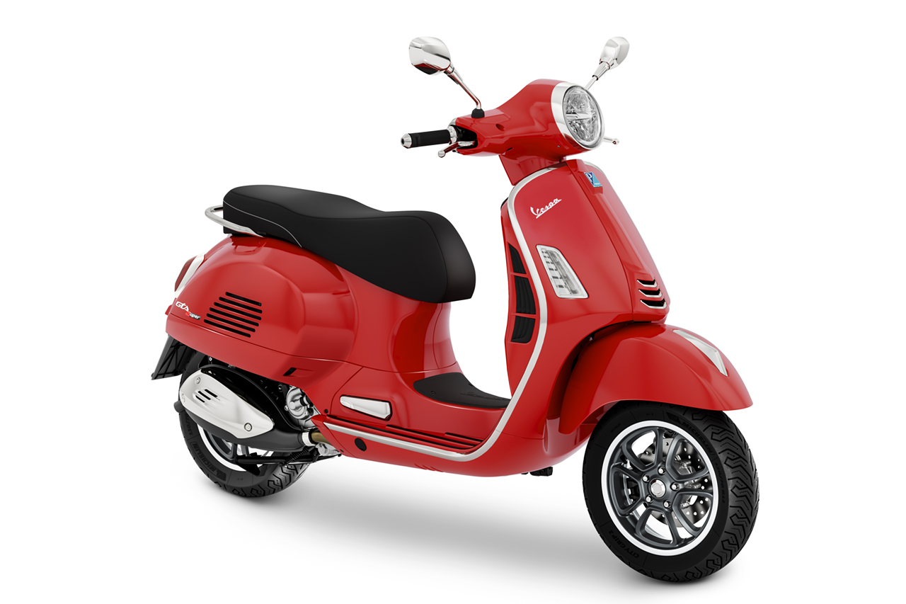 ベスパ、新型『GTS 310』を発表。排気量アップで性能向上し、環境規制にも対応