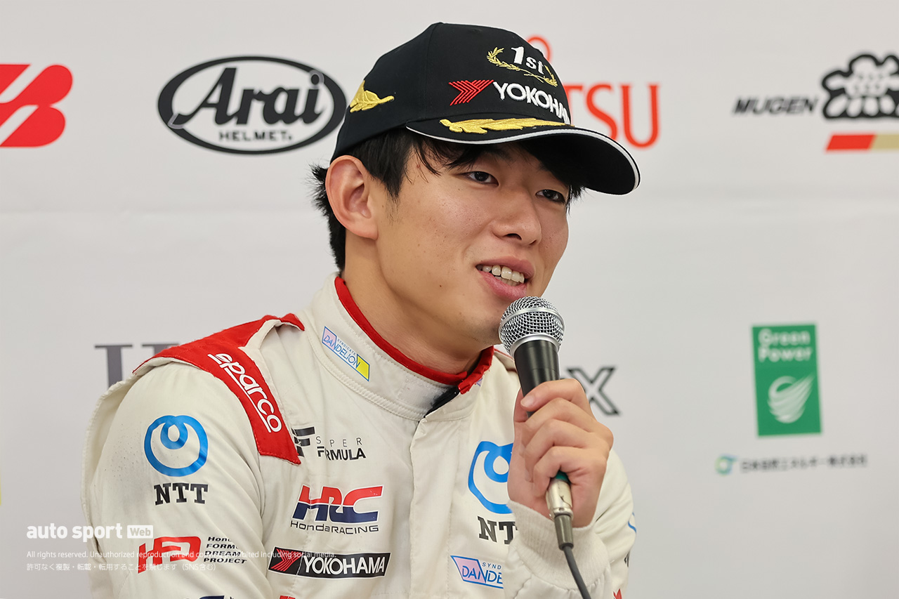 連勝飾った太田「1コーナーは絶対引かないと決めていた」。坪井「あっという間に離された」【第9戦決勝会見】