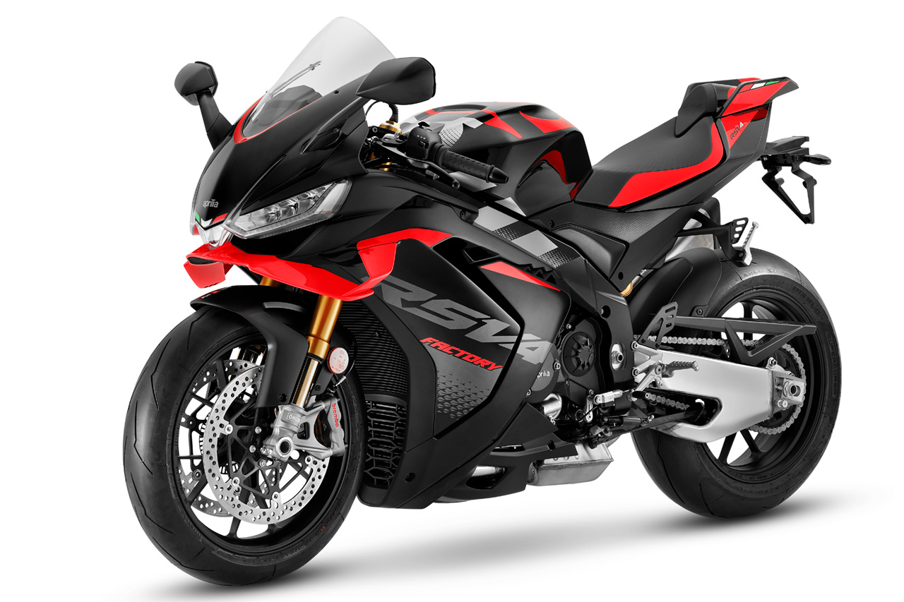 アプリリア、パワーアップした新型『RSV4』『トゥオーノV4』を発表。MotoGP由来のウイングも装備