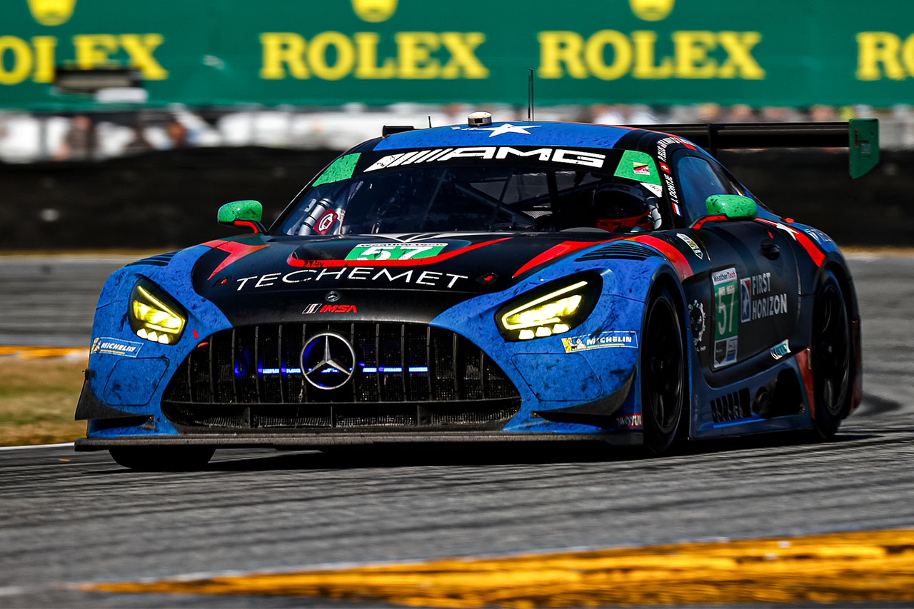 57号車メルセデスAMG GT3エボ（ウインワード・レーシング）