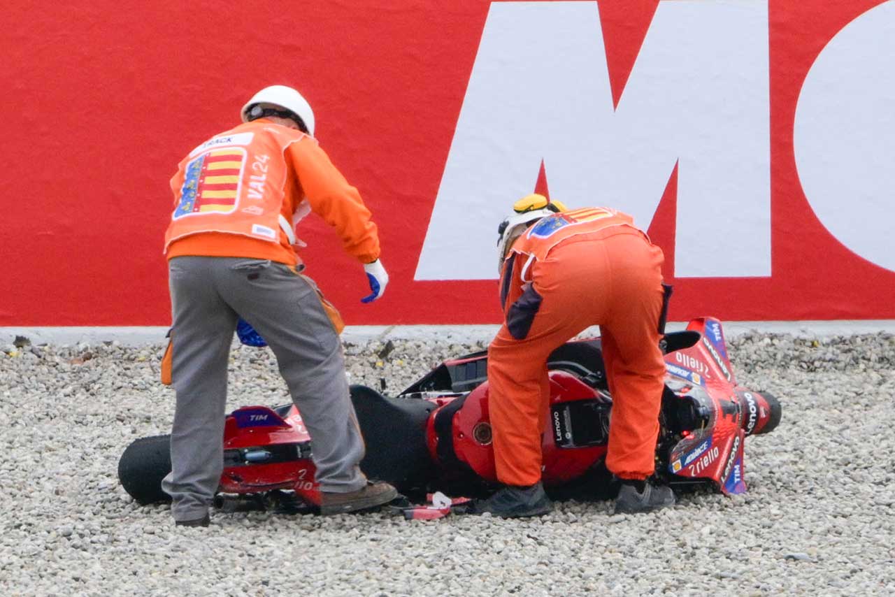 「金曜日にいつも求めている通りのもの」逆転タイトルを狙うバニャイア。FP1後の転倒も説明／第20戦ソリダリティGP