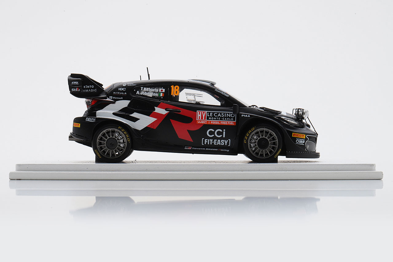 ラリージャパンに向けて勝田貴元のナイトラリー仕様モデルカーが登場。パッケージにWRC公式ロゴが入った限定品