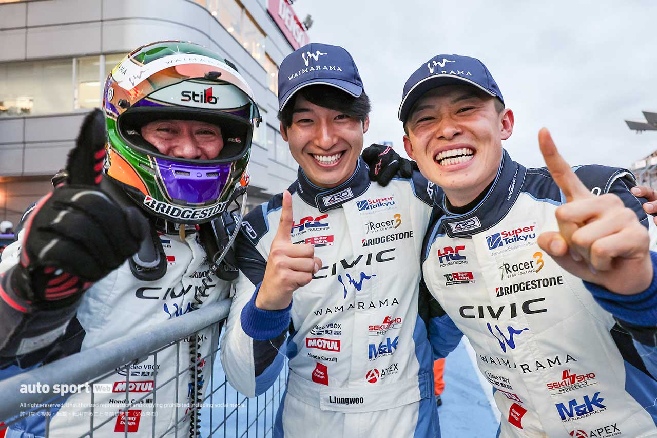 KIZUNA／リ・ジョンウ／山本聖渚（Racer ホンダカーズ桶川 CIVIC）