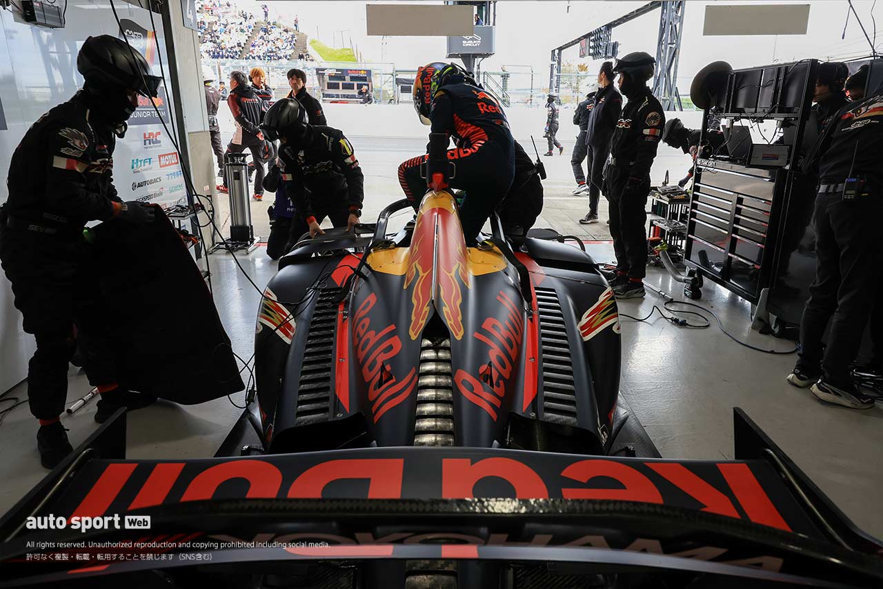 岩佐歩夢（TEAM MUGEN）