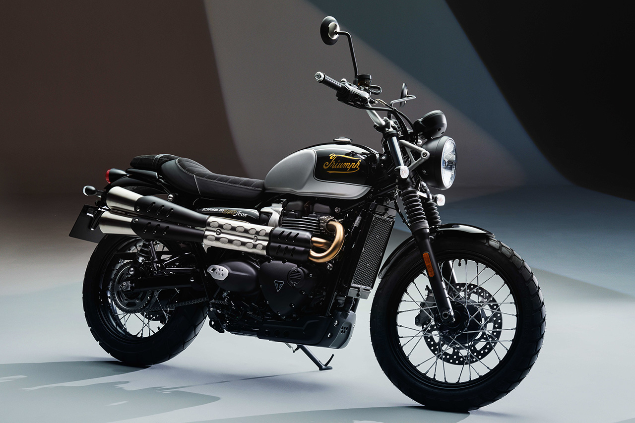 トライアンフ、限定シリーズ『アイコンエディション』の7車種を発表。111年の時を経て筆記体ロゴが復活