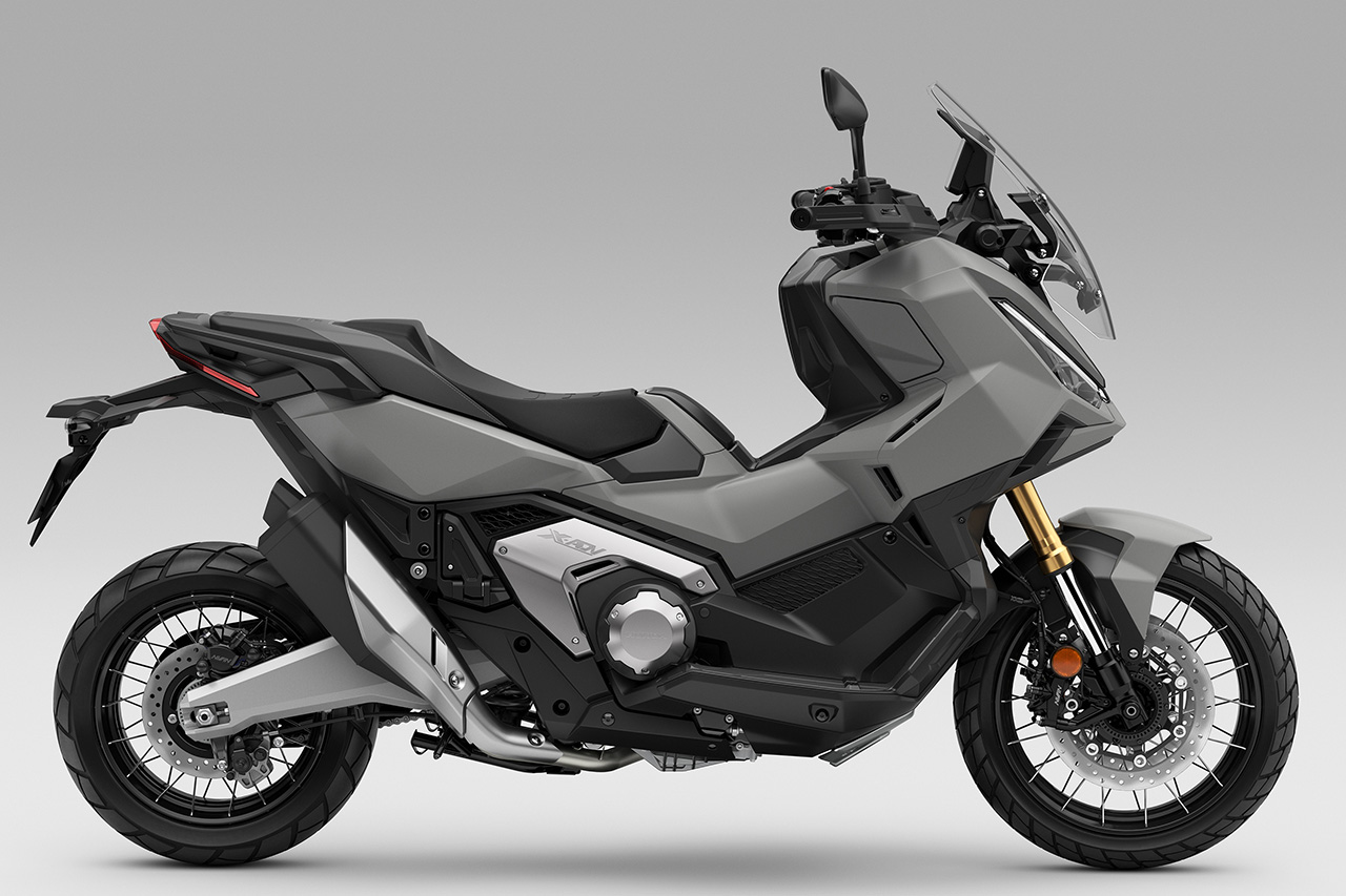 ホンダ、大型クロスオーバー『X-ADV』のマイナーチェンジした最新モデルを発表。12月12日より発売