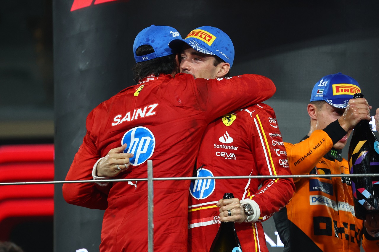 3位シャルル・ルクレールと2位カルロス・サインツ（フェラーリ）