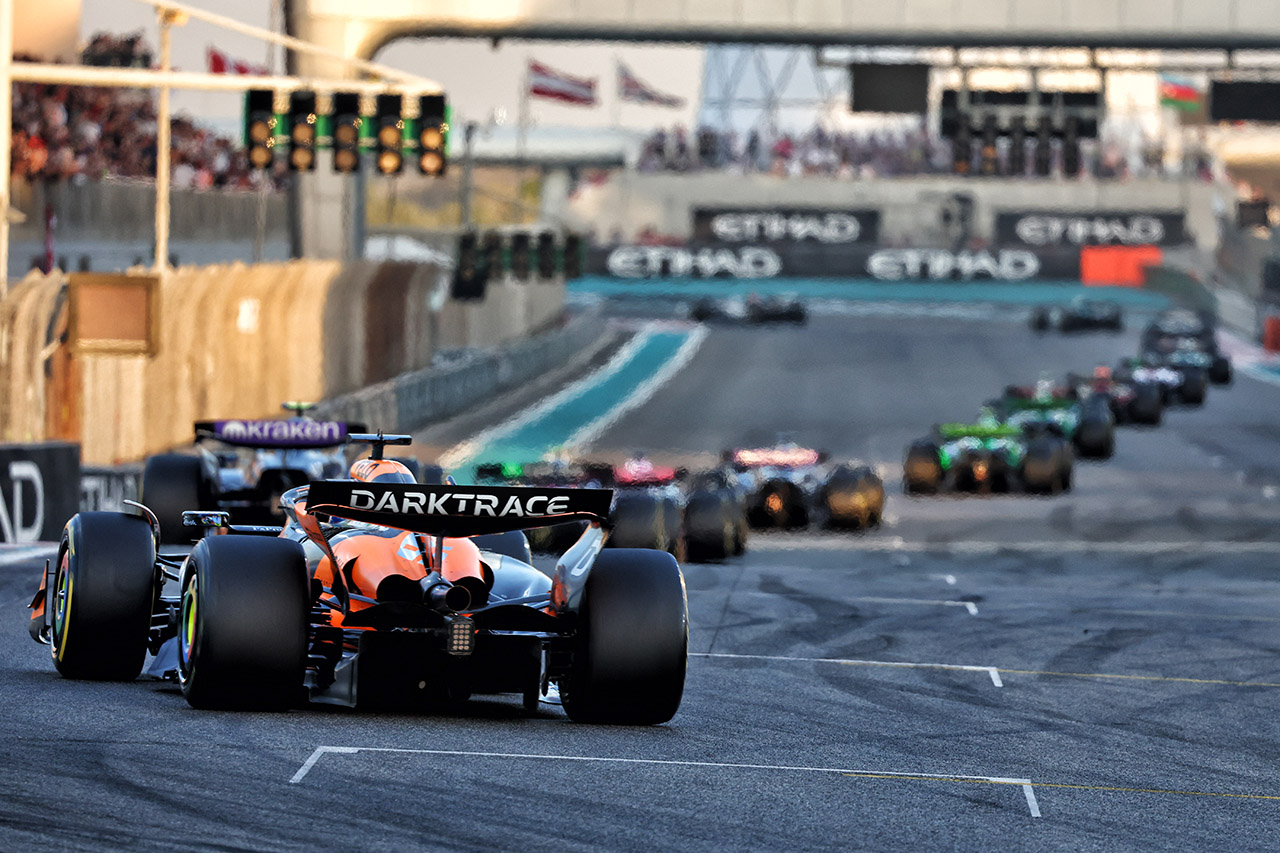 マクラーレンF1のステラ代表が振り返る最終戦。26年ぶりタイトルを脅かした、1コーナーでの接触