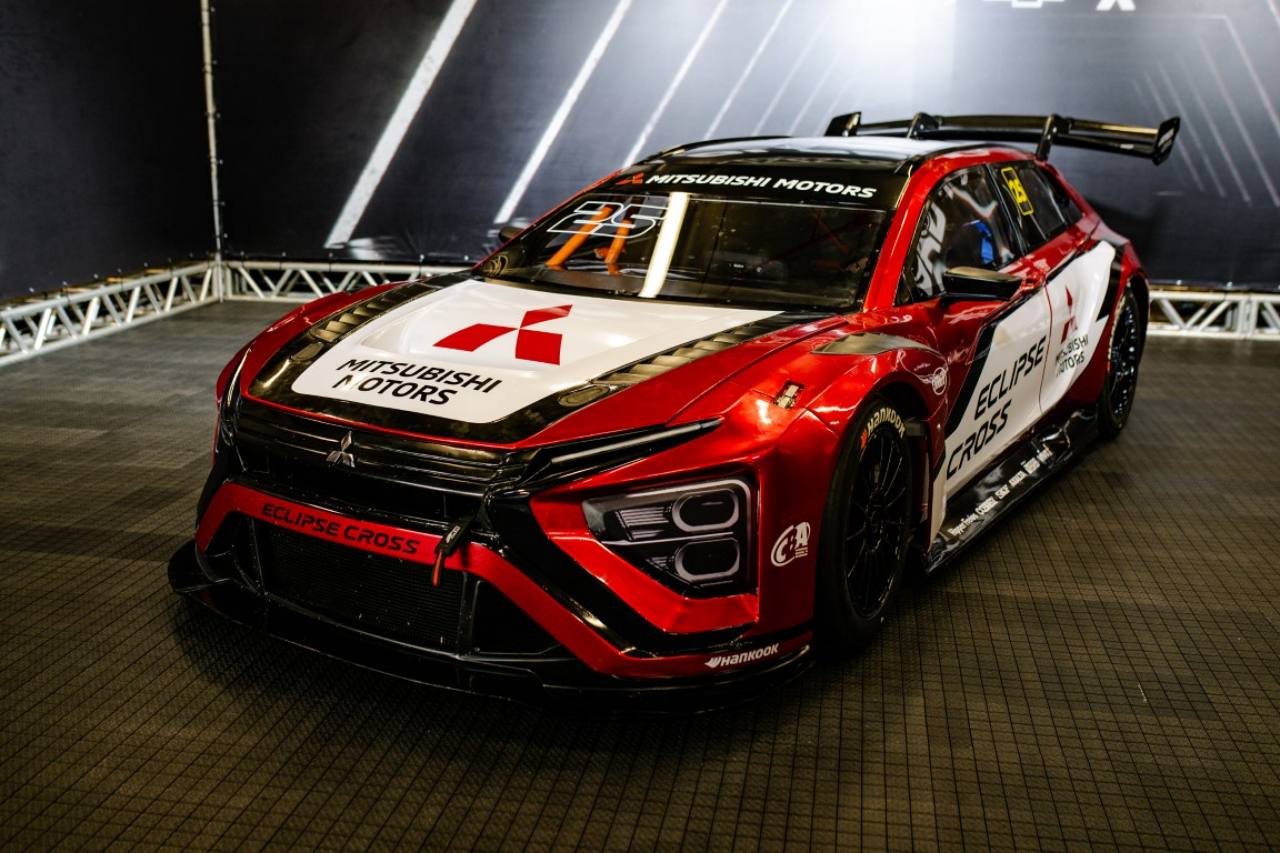 新時代のSUVシリーズを飾る最後の1台。新型ストック『ミツビシ・エクリプスクロス』を初公開／SCB