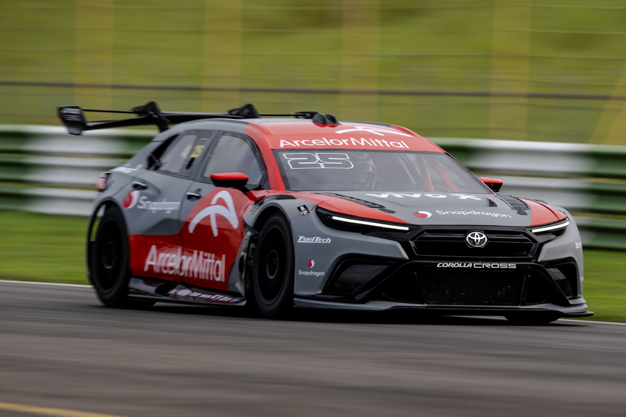 新時代のSUVシリーズを飾る最後の1台。新型ストック『ミツビシ・エクリプスクロス』を初公開／SCB