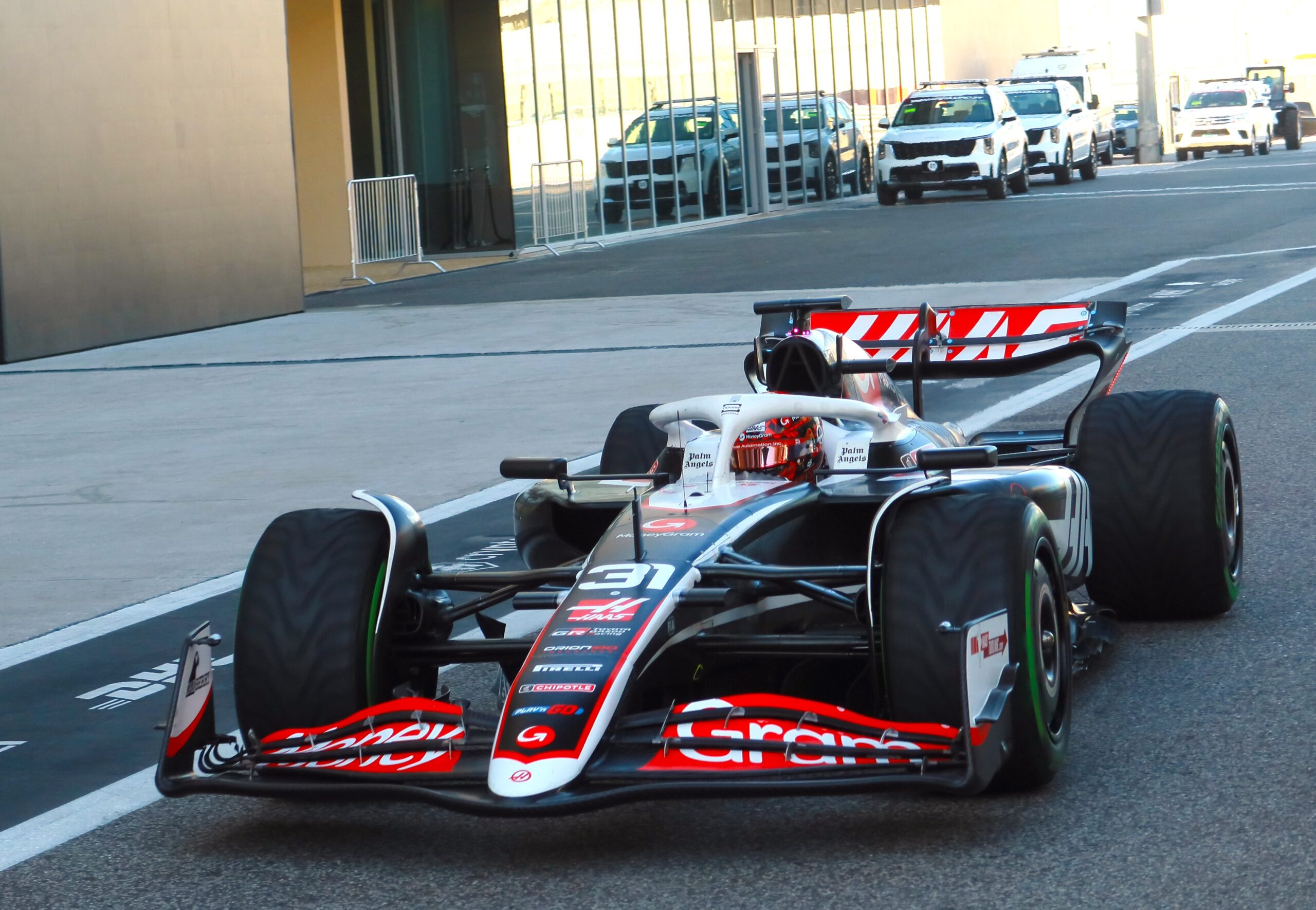 2024年F1アブダビテスト　エステバン・オコン（ハース）