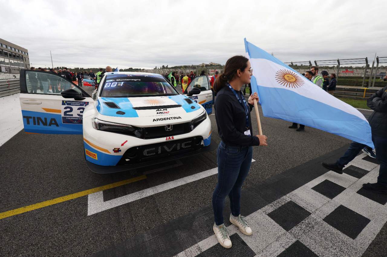 TCR南米のホンダ系強豪が2025年に向けピケJr.を起用。FL5シビックRはモデル・オブ・ザ・イヤーに輝く