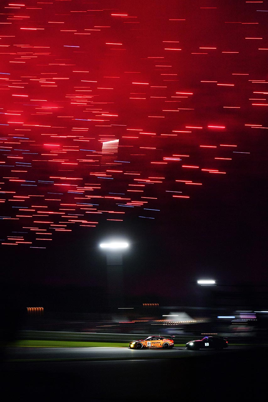 JRPAがモータースポーツ写真コンテストの二輪部門、四輪部門のグランプリ作品、入賞作品を発表