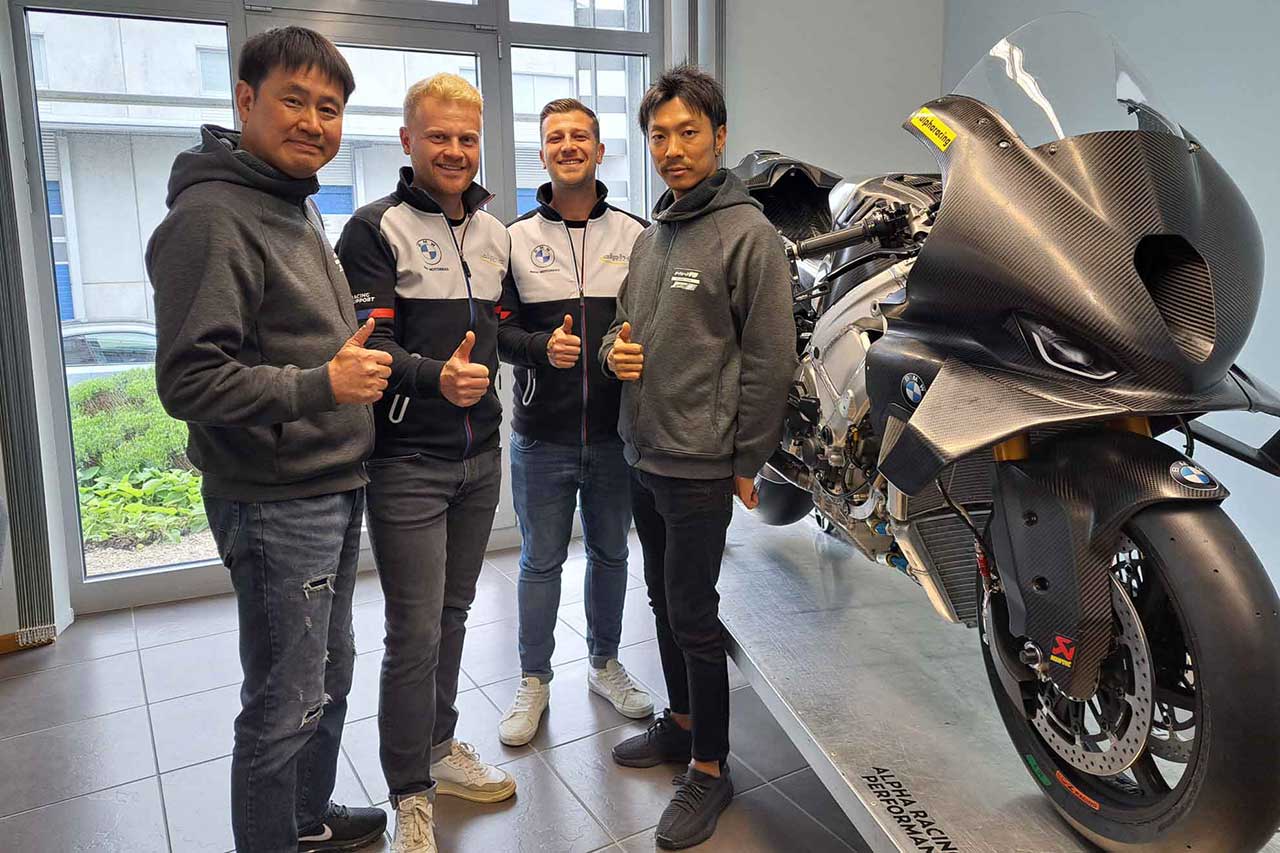 オートレース宇部、SBK仕様のファクトリーBMW M1000RRを投入。2025年は浦本修充を起用して全日本ロードとEWCに参戦へ