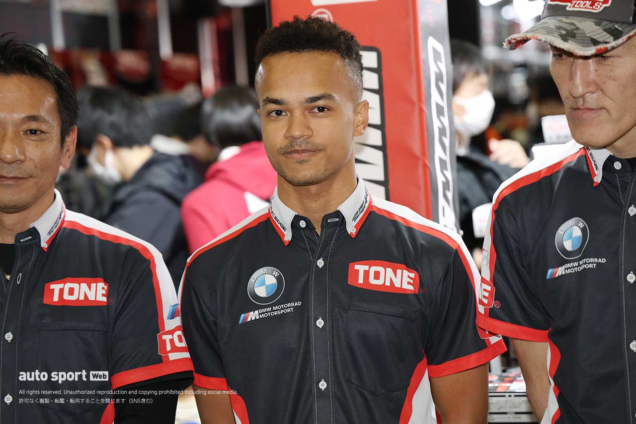 星野知也に加え吉田愛乃助がJSB1000にスイッチし2台、ゼックはST1000継続。TONE RT SYNCEDGE 4413 BMWが2025年チーム体制発表