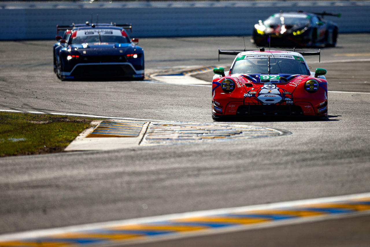 新しいル・マン・シケインは「奇妙なライン」「縁石跨ぎはGTでも危険」とドライバーが意見