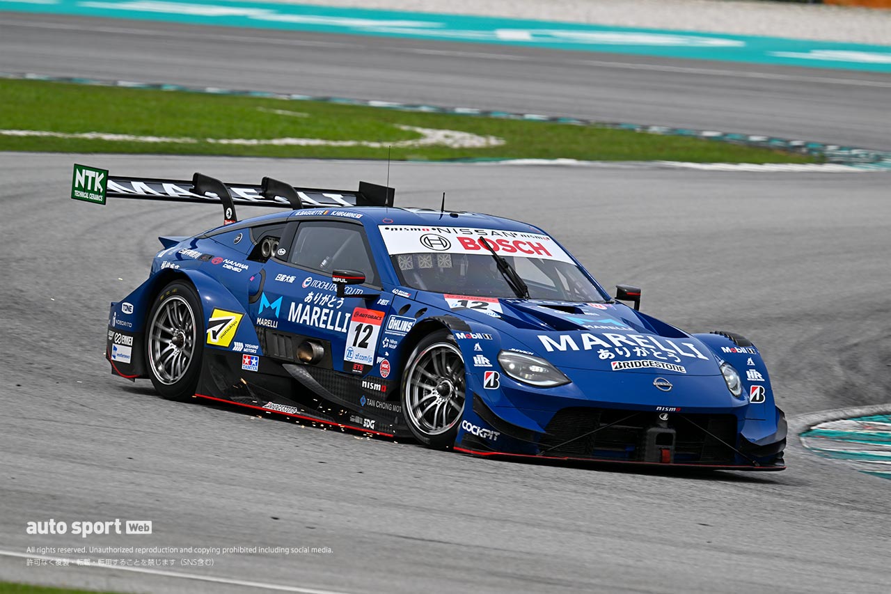 セパンサーキットで恒例のスーパーGTウインターテストがスタート。11台が参加し夜間走行も実施