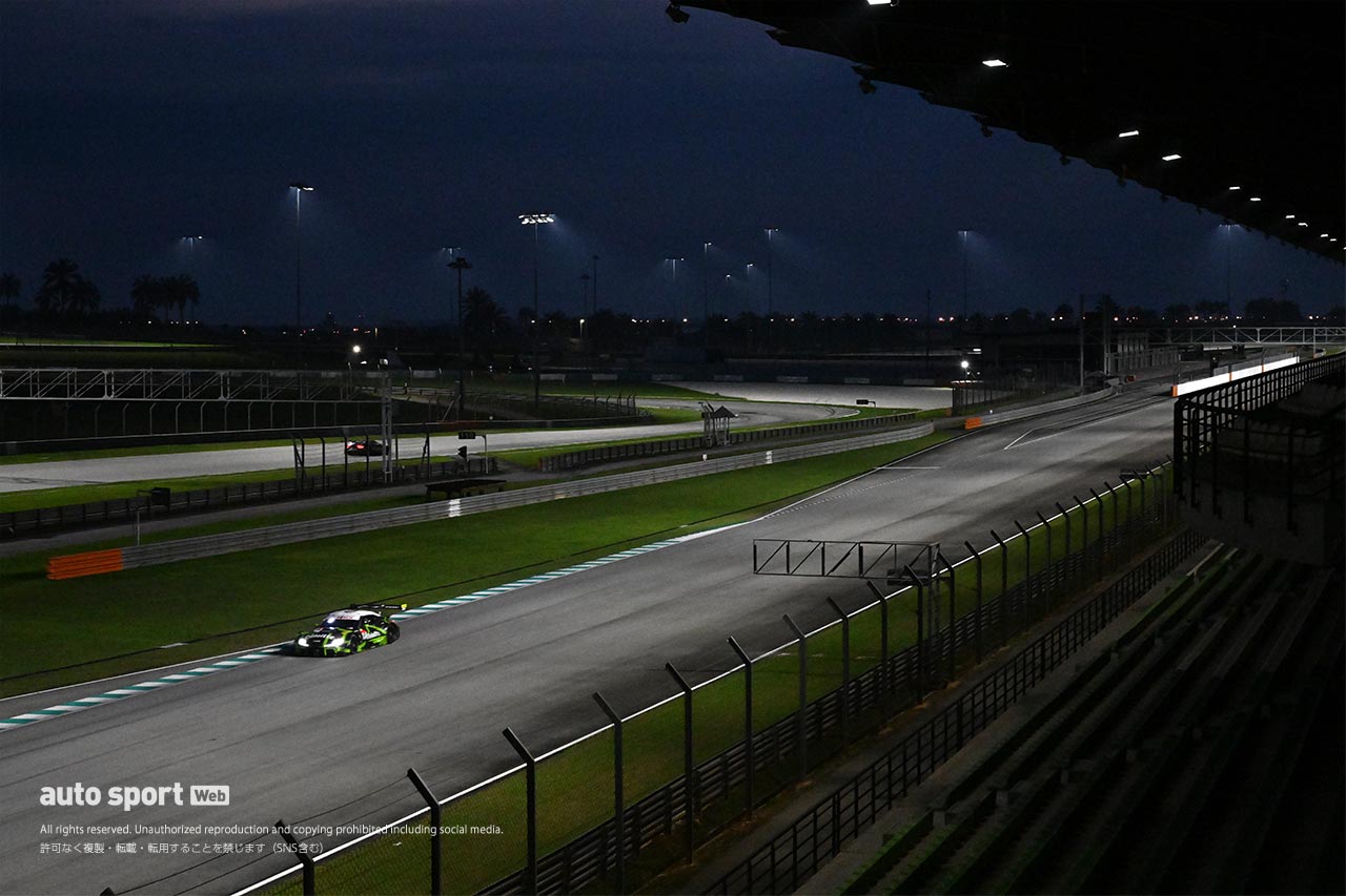 スーパーGTセパンウインターテストで第3戦に向けた夜間走行を実施。見え方、本番での明るさは