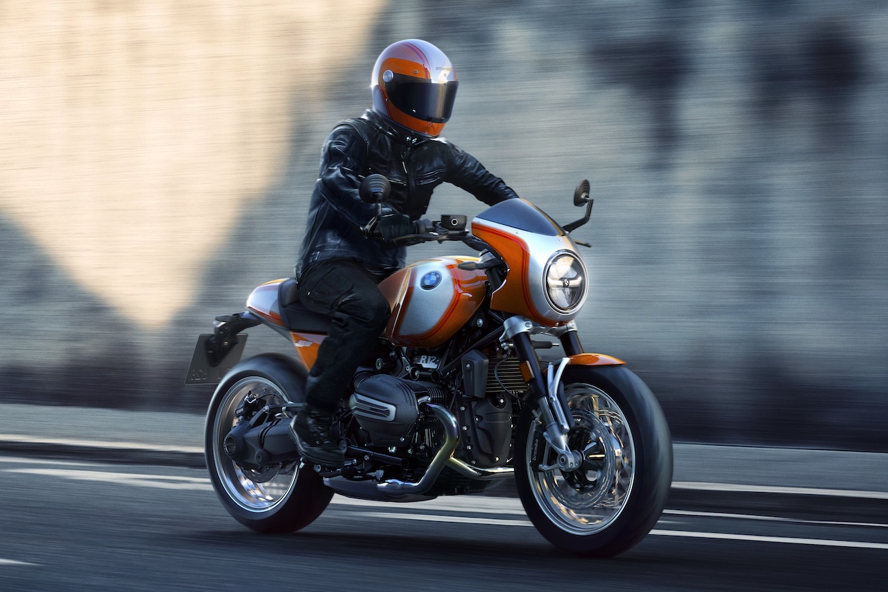 BMW、かつてのレーシングバイクイメージを受け継ぐ『R12S』の予約受付を200台限定で開始