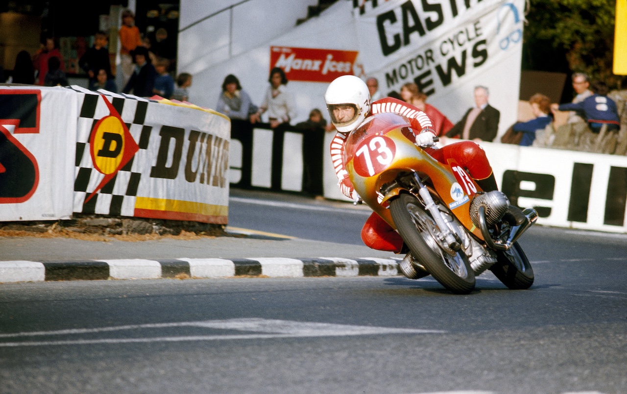 BMW、かつてのレーシングバイクイメージを受け継ぐ『R12S』の予約受付を200台限定で開始