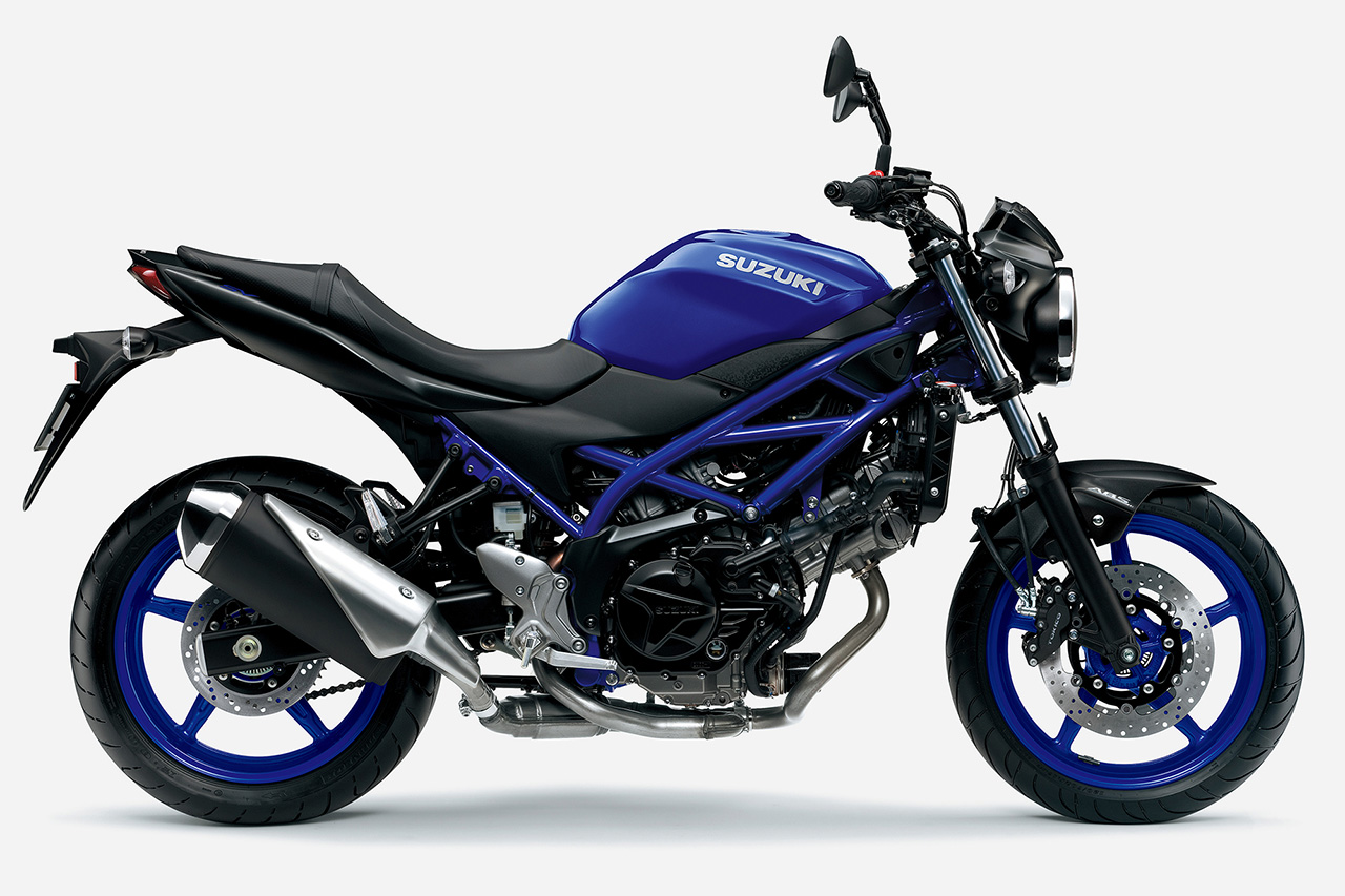 スズキが『SV650／SV650X』の2025年モデルを発表。ボディカラーをマット基調に一新
