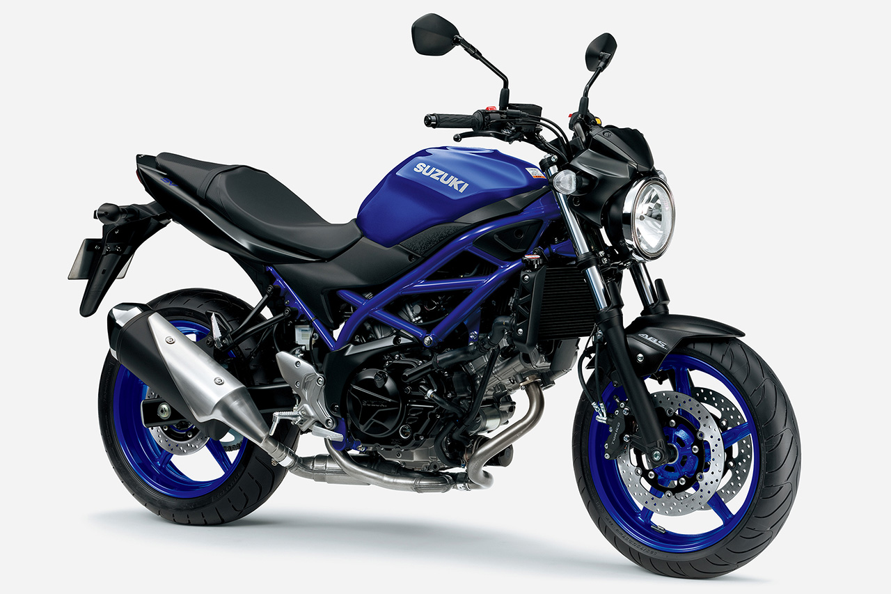 スズキが『SV650／SV650X』の2025年モデルを発表。ボディカラーをマット基調に一新