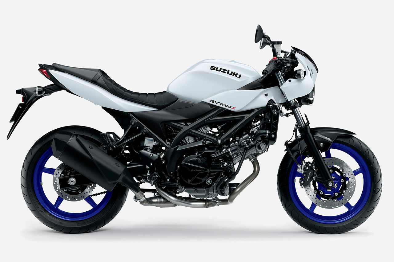 スズキが『SV650／SV650X』の2025年モデルを発表。ボディカラーをマット基調に一新