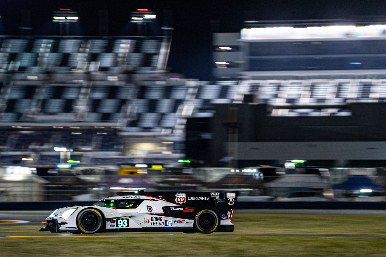 小林可夢偉駆るキャデラックと太田格之進のアキュラに大幅変更。デイトナ24時間の性能調整が更新