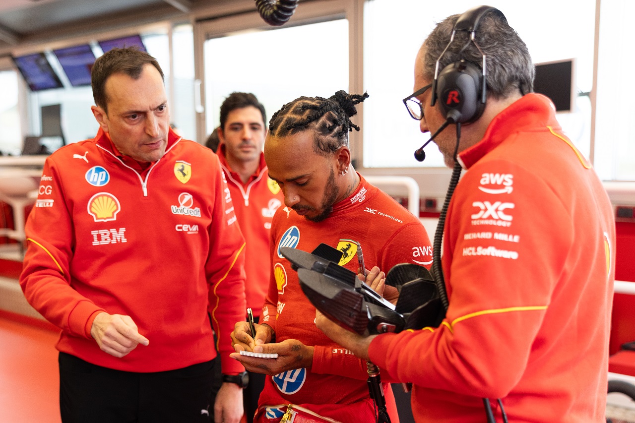 ルイス・ハミルトン（フェラーリ）とチーム