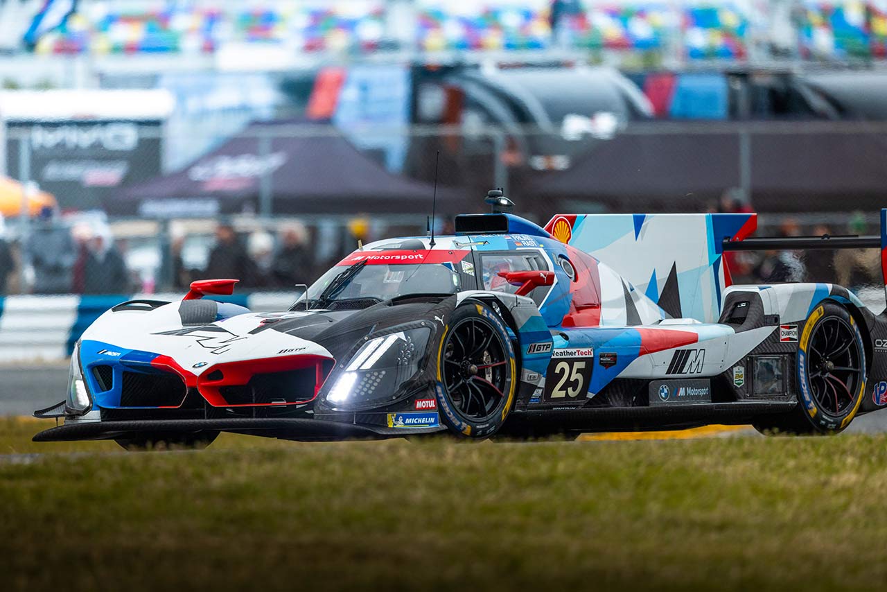 BMW Mハイブリッド V8