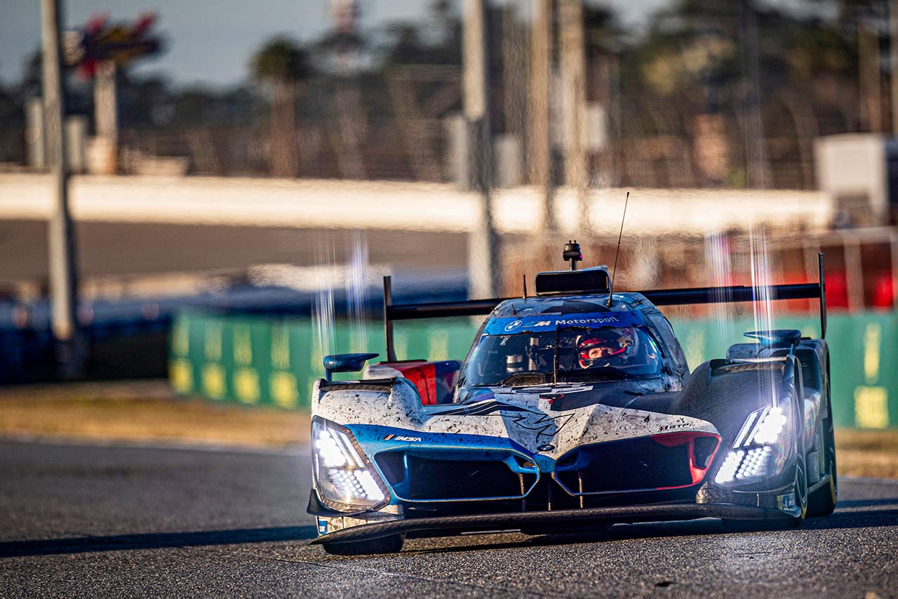 BMW Mハイブリッド V8