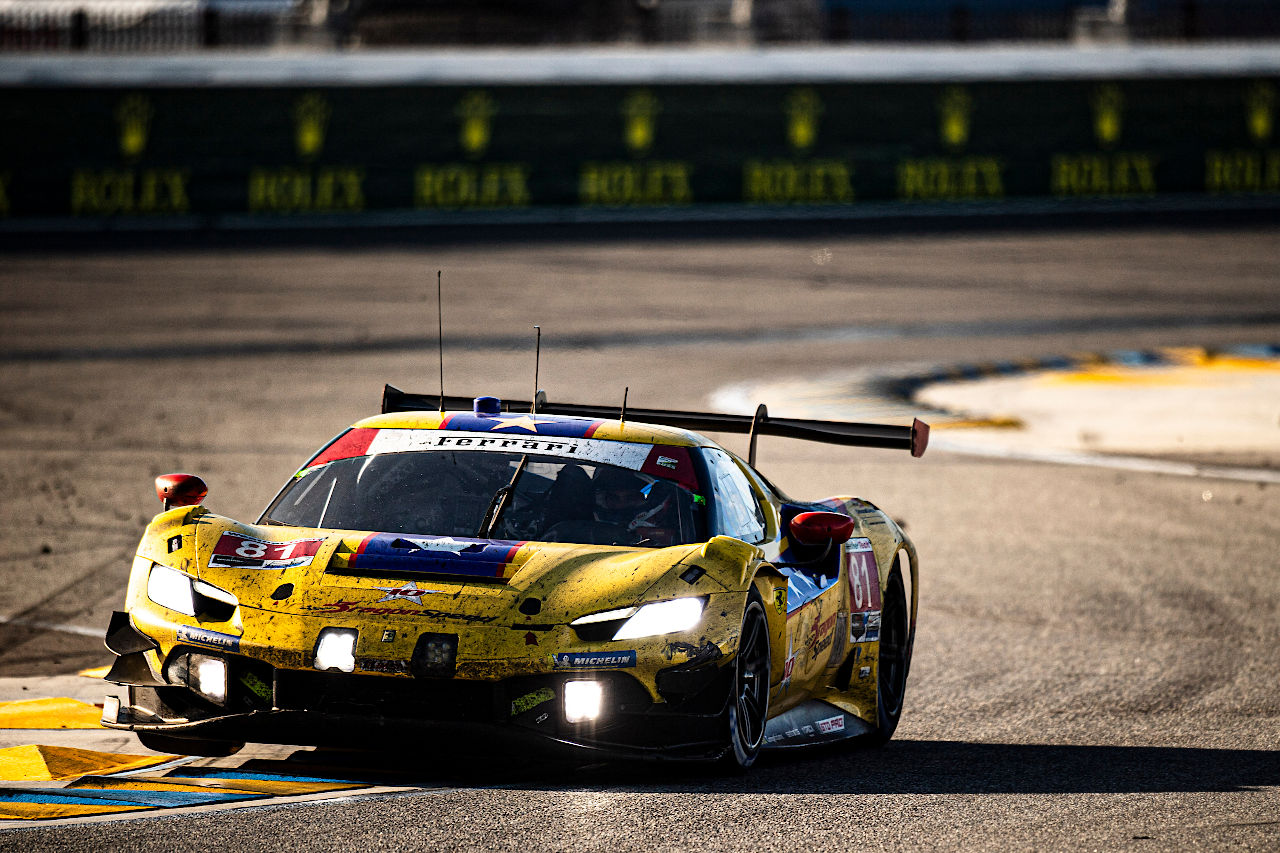 81号車フェラーリ296 GT3（ドラゴンスピード）