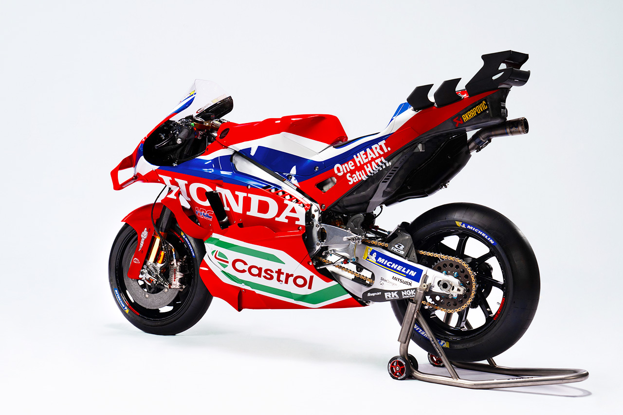 ホンダHRCが2025年型RC213Vをお披露目。レプソル離脱で新たにカストロールを迎える