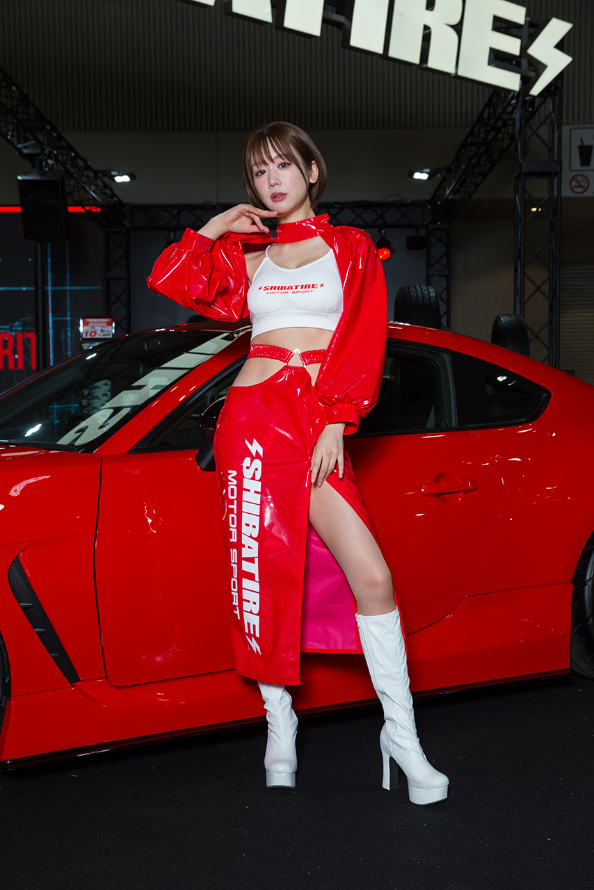 あらた唯 SHIBATIRE RYDANZ／東京オートサロン2025 2025年/オートサロンの写真①