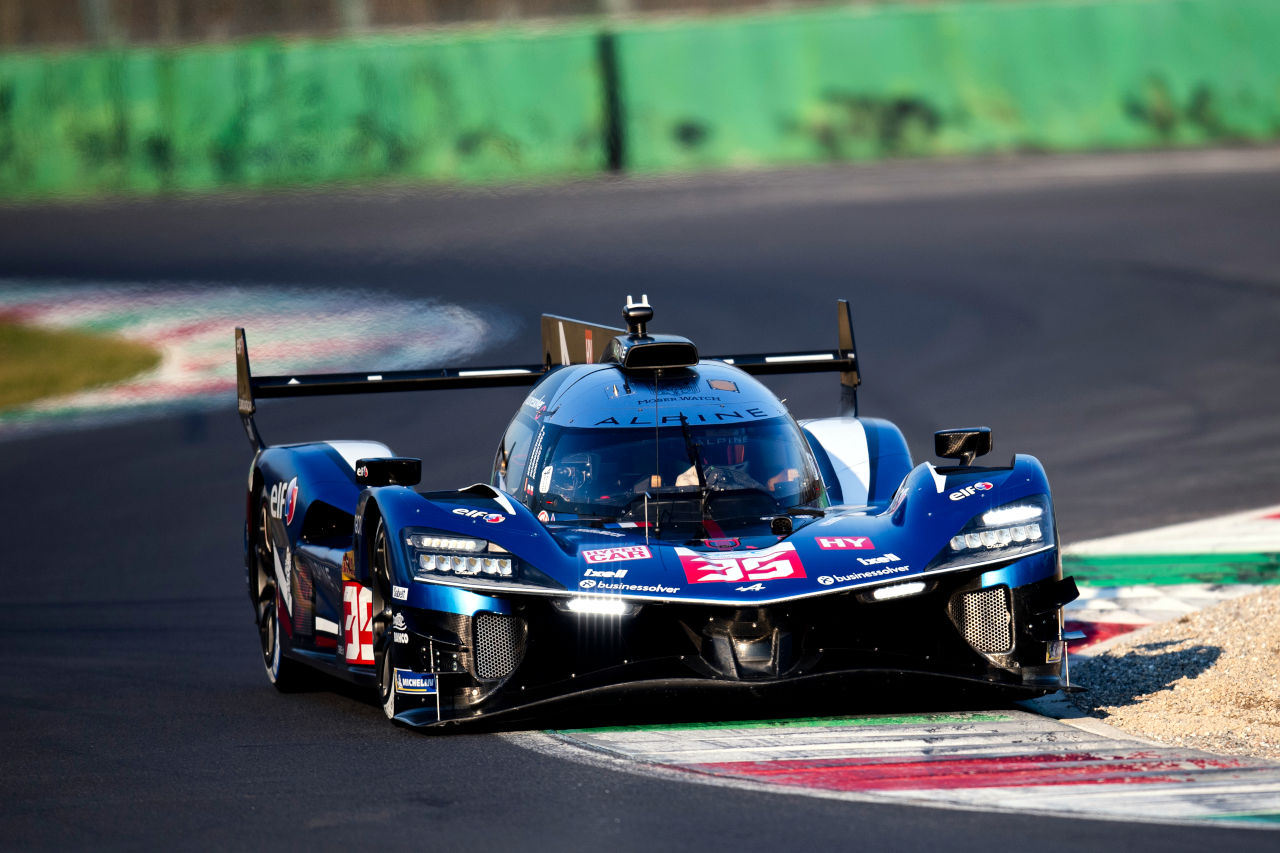 マコウィッキ加入のアルピーヌ、『A424』2台のドライバーラインアップと完全版マシンカラーリングを発表