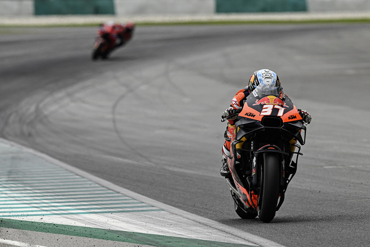 好調クアルタラロが首位。転倒相次ぎ、王者マルティン含む3名が初日で離脱／MotoGPマレーシア公式テスト