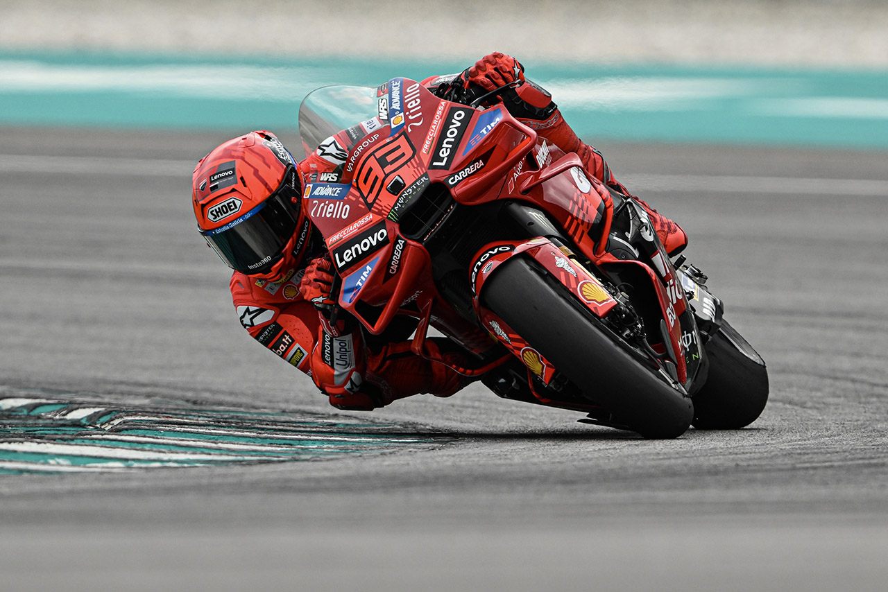 好調クアルタラロが首位。転倒相次ぎ、王者マルティン含む3名が初日で離脱／MotoGPマレーシア公式テスト