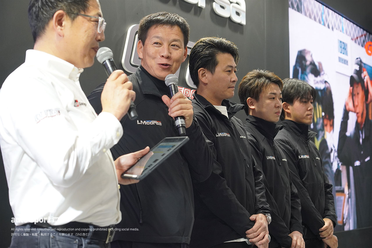 左から、司会を務めたピエール北川さん、飯田章監督、吉本大樹、河野駿佑、伊東黎明