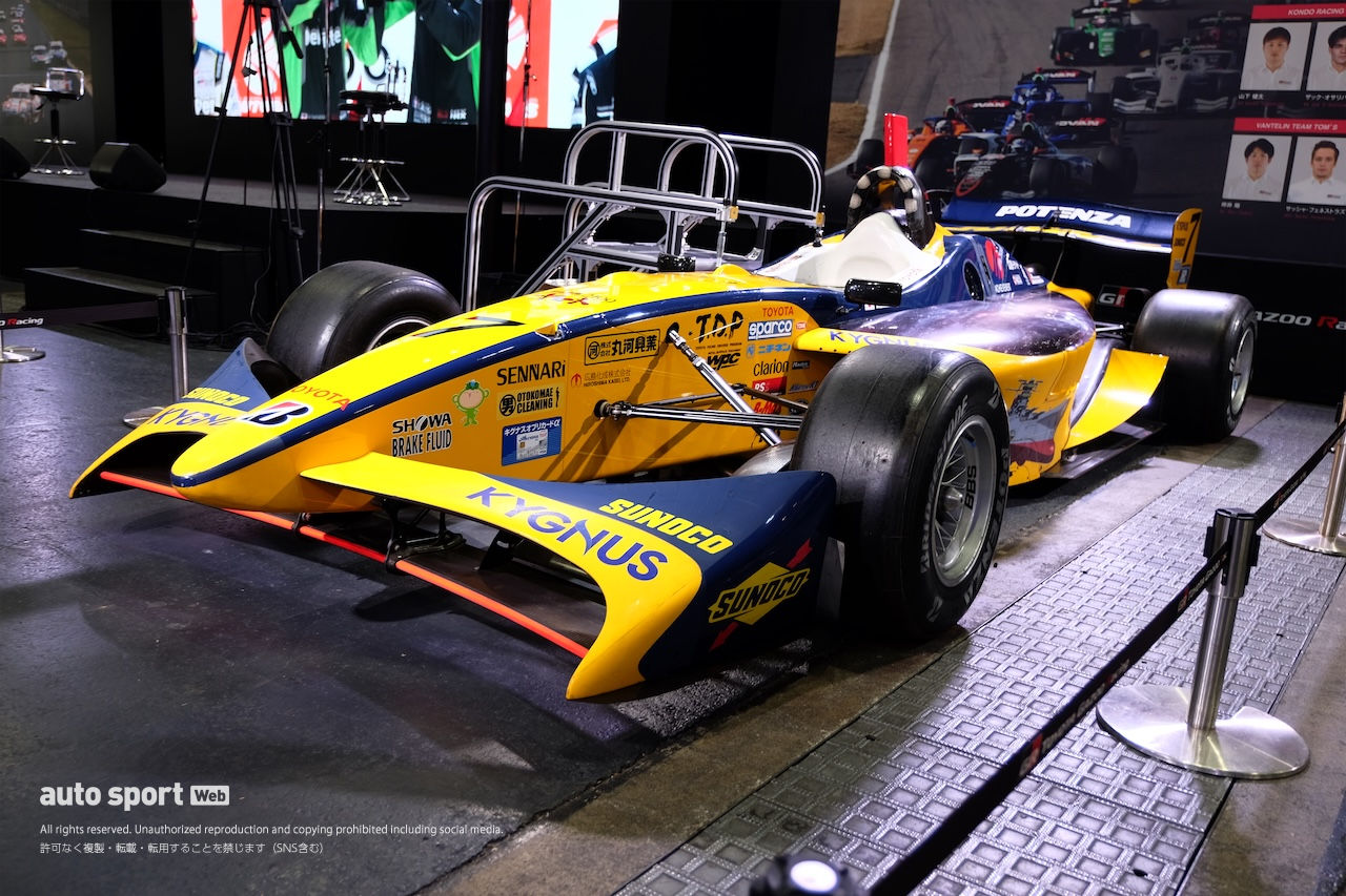 “大阪”らしいホンダ・シビックに謎のJGTCシルビア。ミャクミャクも参戦しOAM開幕【大阪オートメッセ2025写真日記】