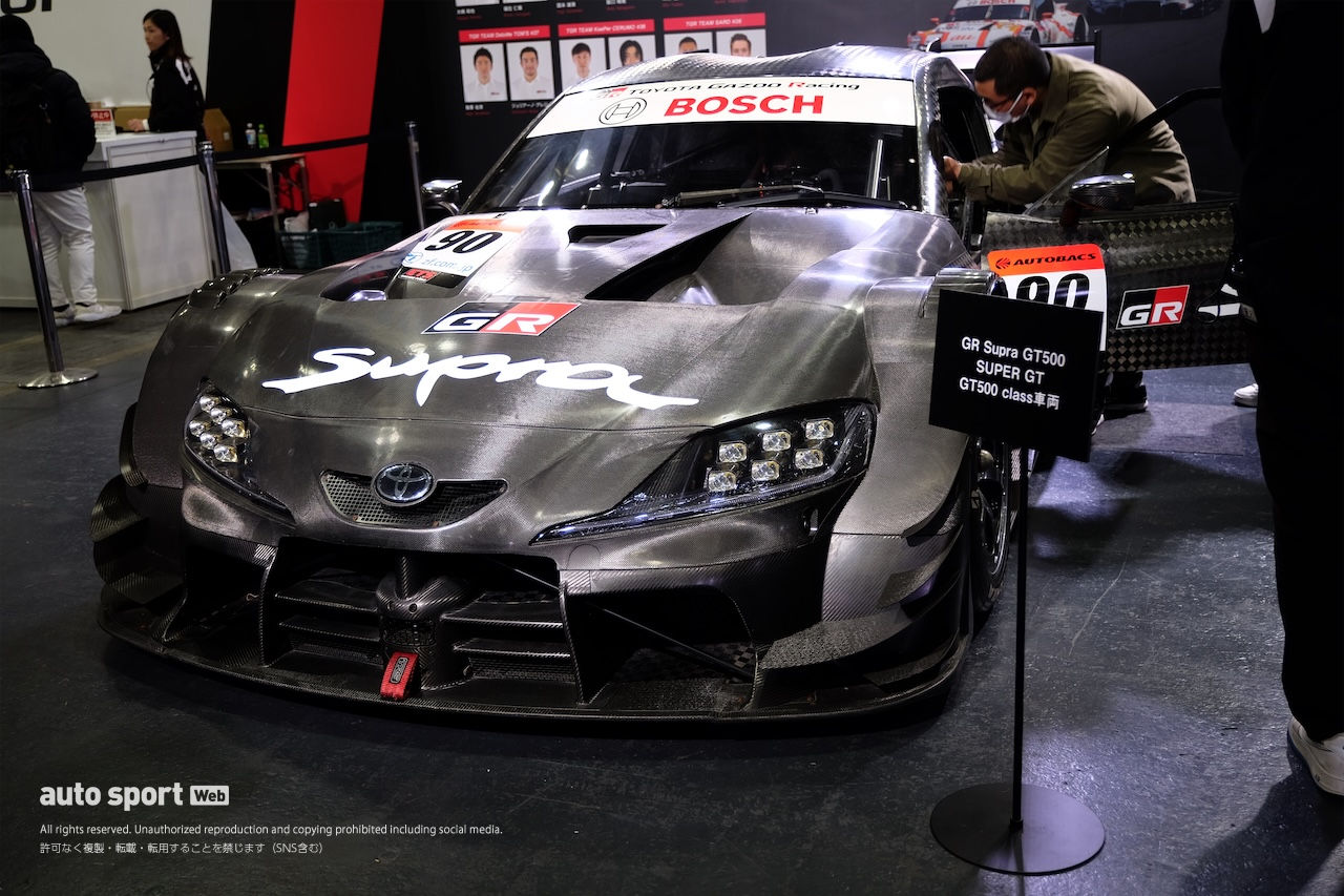 “大阪”らしいホンダ・シビックに謎のJGTCシルビア。ミャクミャクも参戦しOAM開幕【大阪オートメッセ2025写真日記】