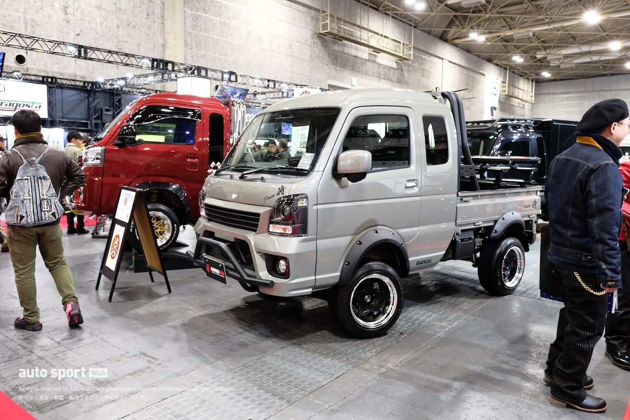 “大阪”らしいホンダ・シビックに謎のJGTCシルビア。ミャクミャクも参戦しOAM開幕【大阪オートメッセ2025写真日記】