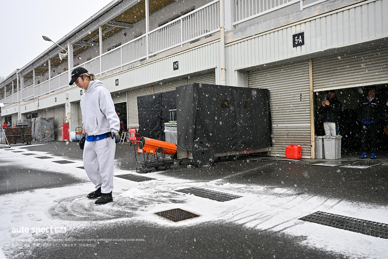 岡山国際サーキットで2月12日からGT500テストがスタート予定も、まさかの降雪に