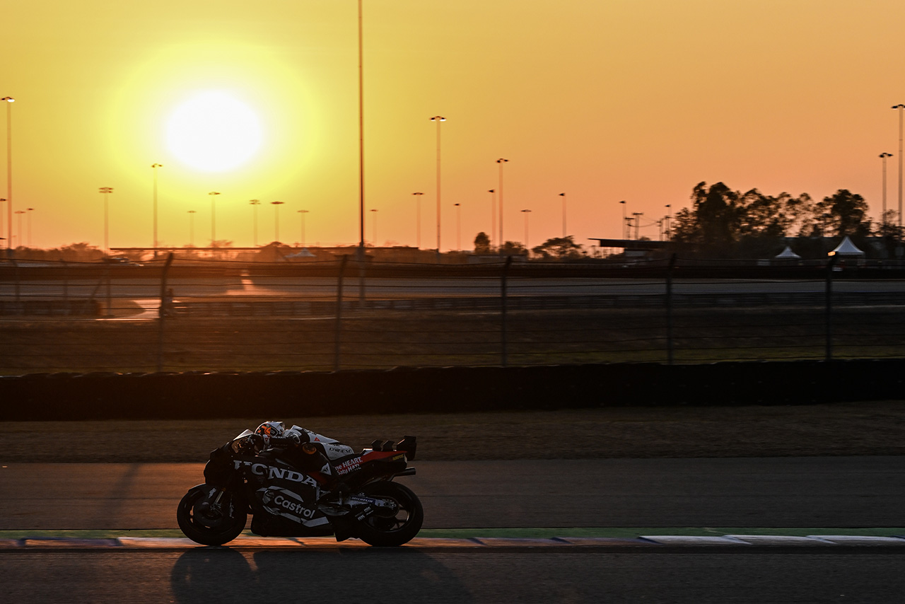 初日はマルケス兄弟が1-2。上位7台が1分29台に突入し、ホンダ2台がトップ10入り／タイ公式テスト
