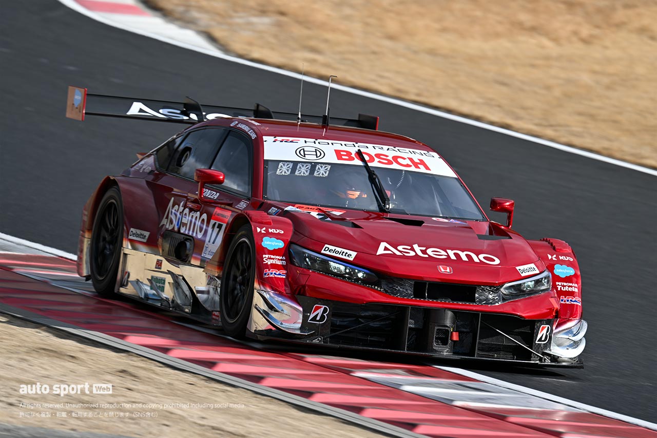 小雪舞う不安定な天候のなか岡山でスーパーGTのメーカーテストが行われる。初日は23号車Zが最速