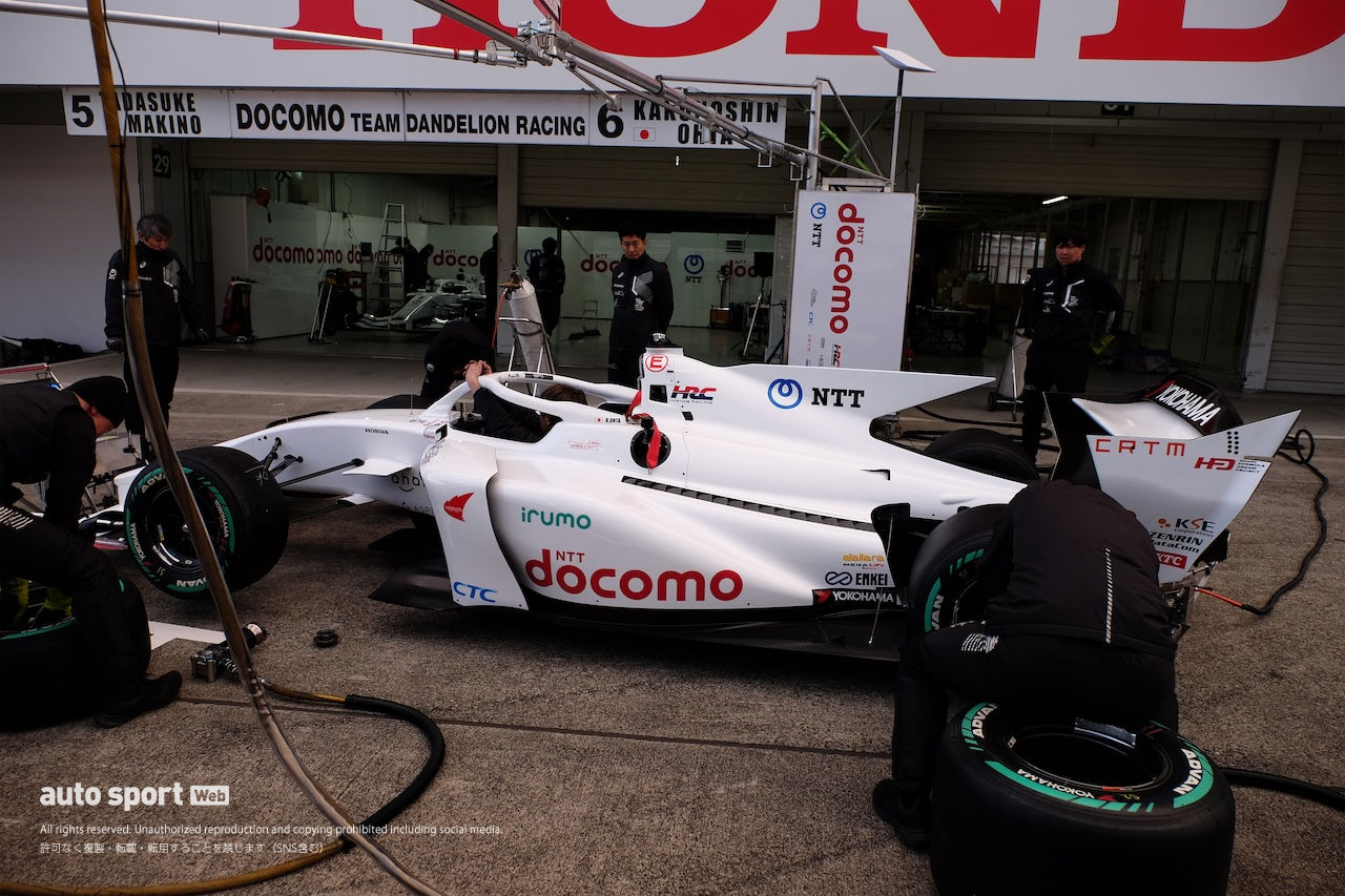 2025スーパーフォーミュラ鈴鹿公式テスト　搬入日の様子