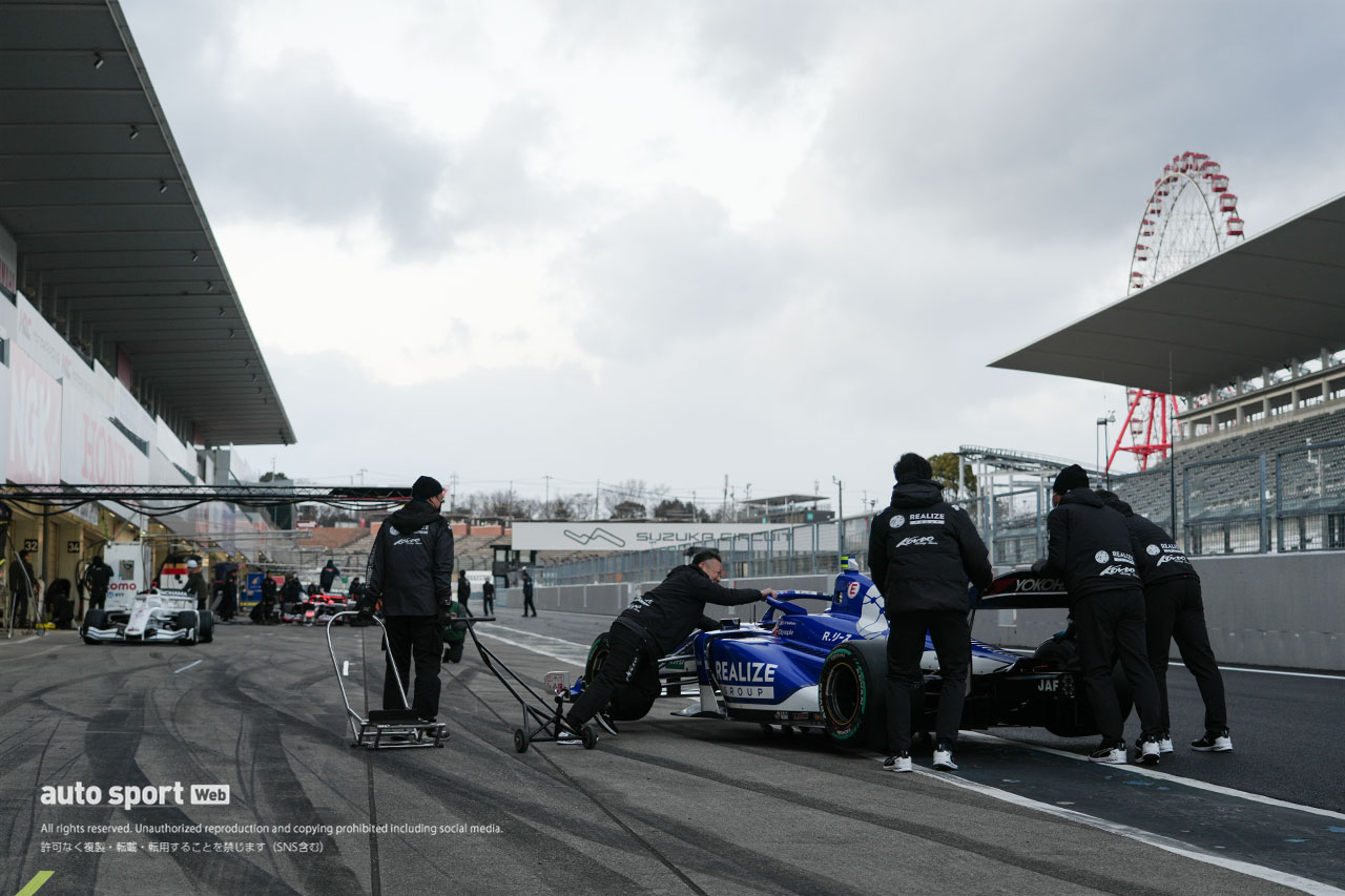 2025スーパーフォーミュラ鈴鹿公式テスト　搬入日の様子